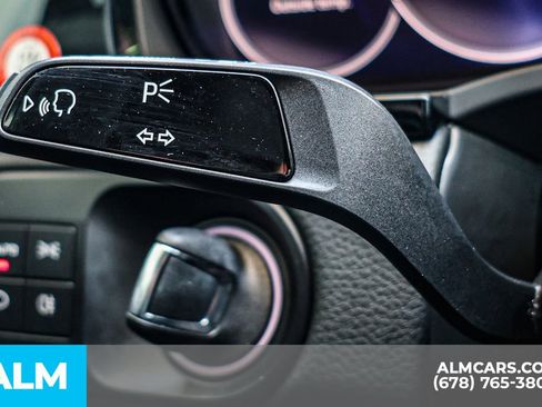 Used 2023 Porsche Cayenne Platinum Edition image 36