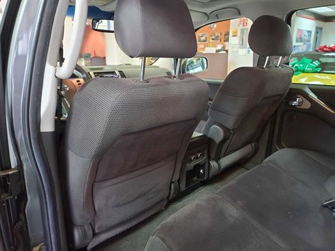 Used 2006 Nissan Pathfinder SE w/ (P01) Se Premium Pkg image 11
