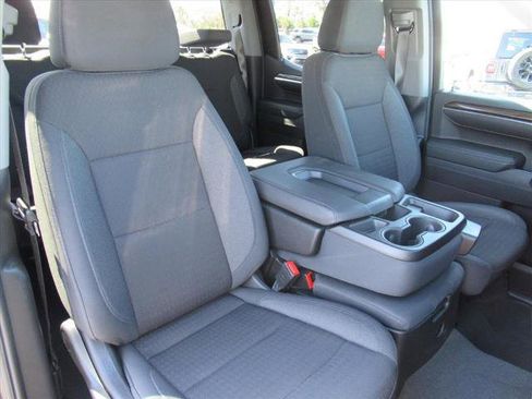 Used 2024 Chevrolet Silverado 1500 LT image 9