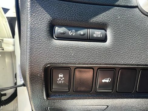 Used 2015 Nissan Murano SL w/ SL Technology Package AWD/4WD image 18