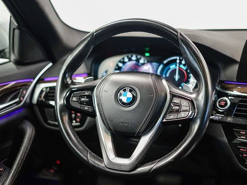 Used 2019 BMW 530e w/ Premium Package image 15