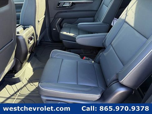 New 2026 Chevrolet Suburban Premier image 11
