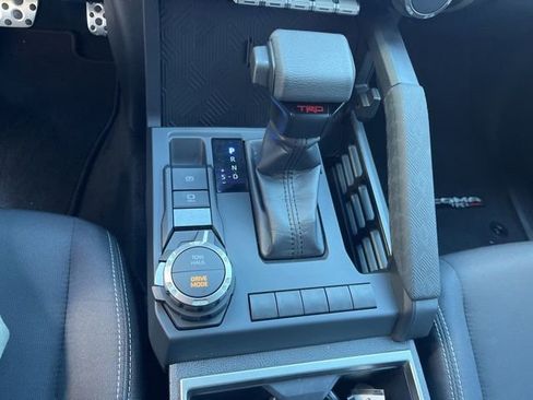 Used 2025 Toyota Tacoma TRD Sport image 37
