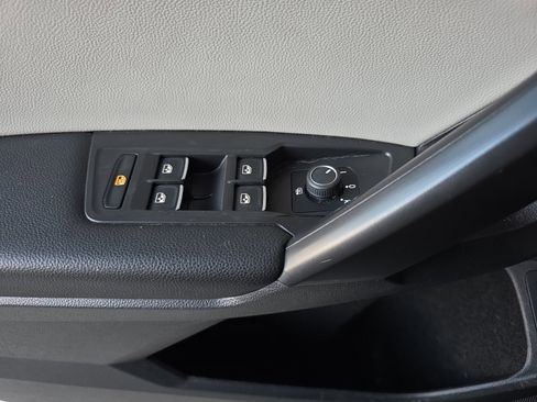 Used 2021 Volkswagen Tiguan SEL image 27