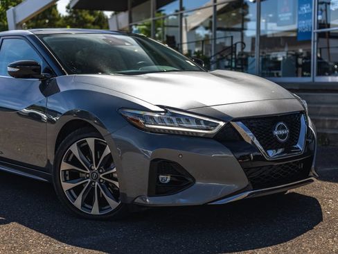 Used 2023 Nissan Maxima Platinum FWD image 3