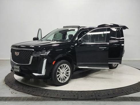 Used 2023 Cadillac Escalade ESV Premium Luxury RWD image 11