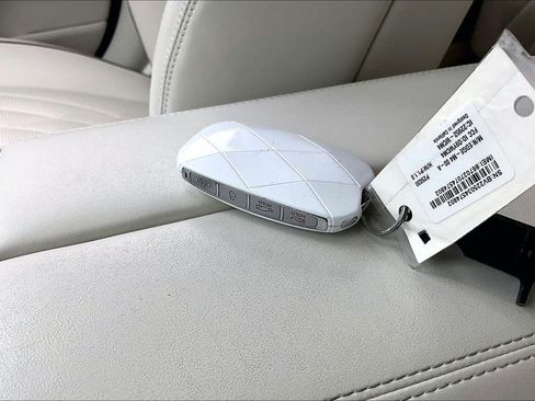 Used 2023 Genesis G90 3.5T image 13