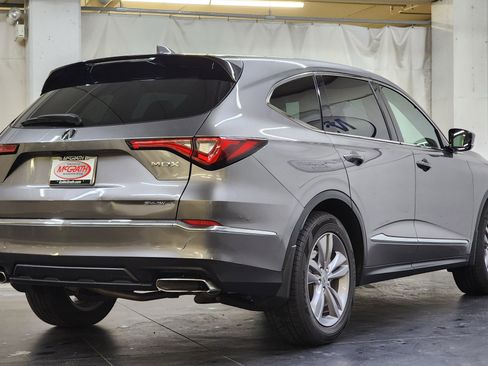 Used 2023 Acura MDX SH-AWD image 5