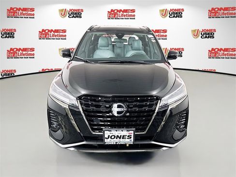 Certified 2024 Nissan Kicks SR w/ SR Premium Package image 12