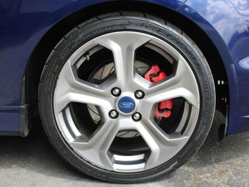 Used 2016 Ford Fiesta ST w/ ST Recaro Package FWD image 6