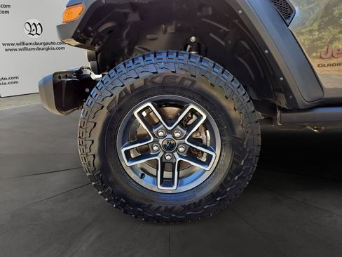 Used 2024 Jeep Gladiator Mojave w/ Safety Group image 14