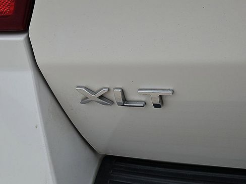 Used 2018 Ford Expedition XLT w/ Equipment Group 202A image 14