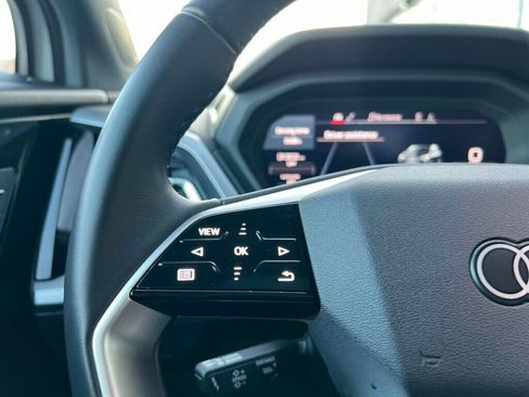 Used 2024 Audi Q4 e-tron Prestige image 19