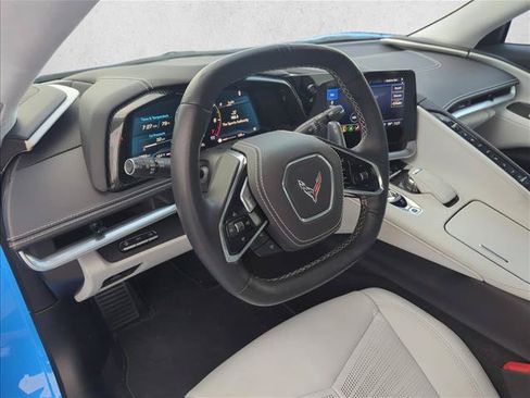 Used 2022 Chevrolet Corvette Stingray Premium Cpe w/ Z51 Performance Package RWD image 11