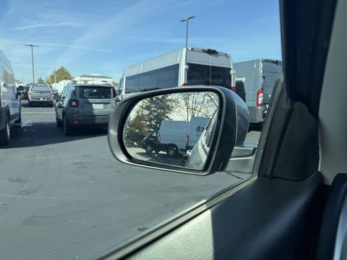 Used 2019 Jeep Compass Latitude w/ Cold Weather Group image 15