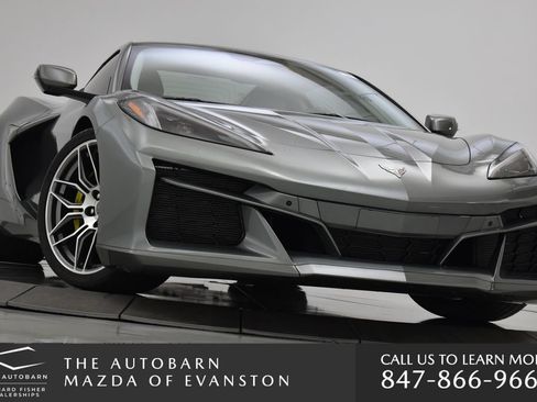 Used 2024 Chevrolet Corvette Z06 RWD image 3