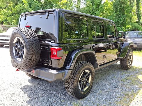Used 2022 Jeep Wrangler Unlimited Rubicon w/ LED Lighting Group AWD/4WD image 31
