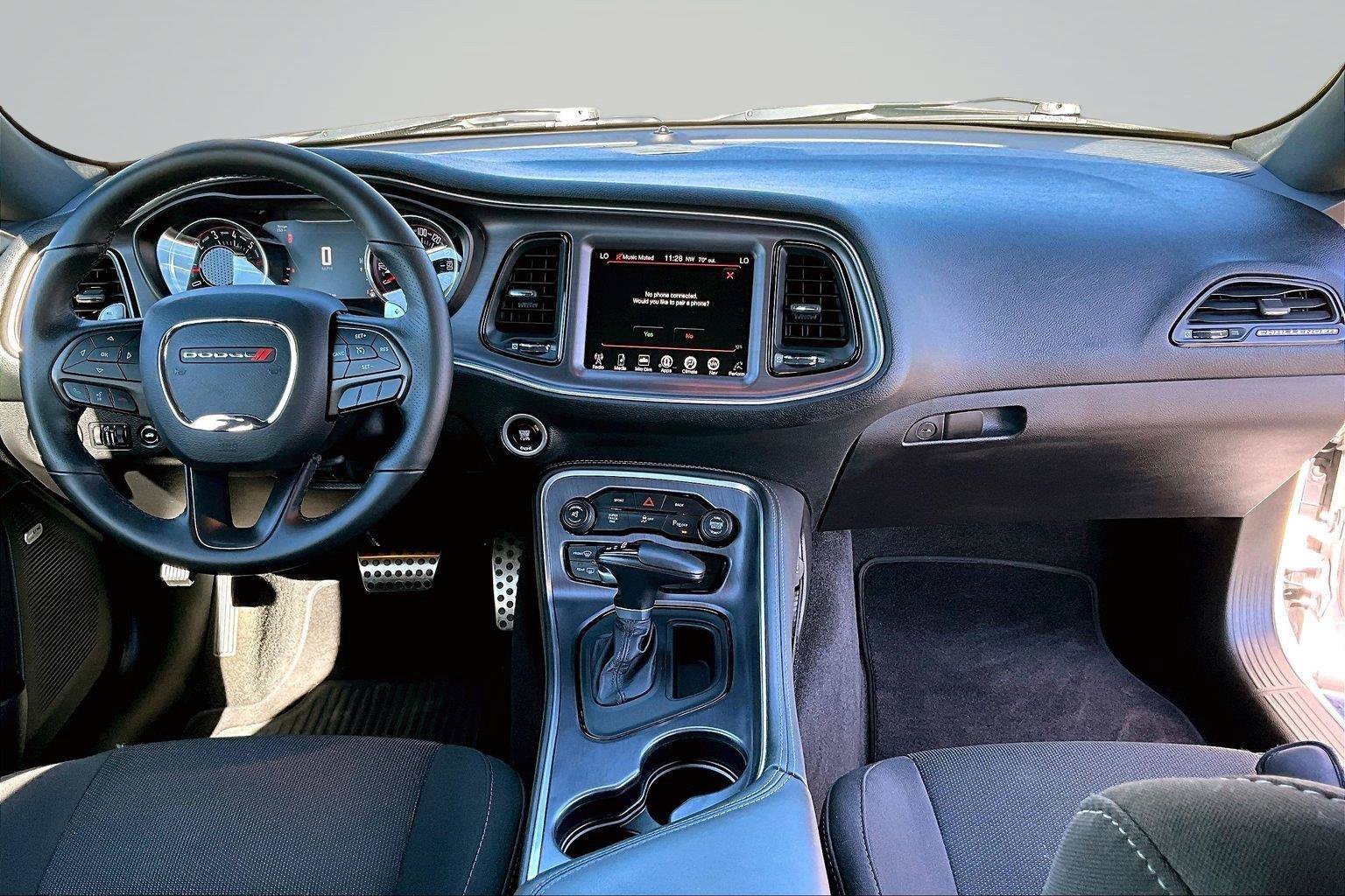Used 2016 Dodge Challenger R/T Scat Pack RWD image 17