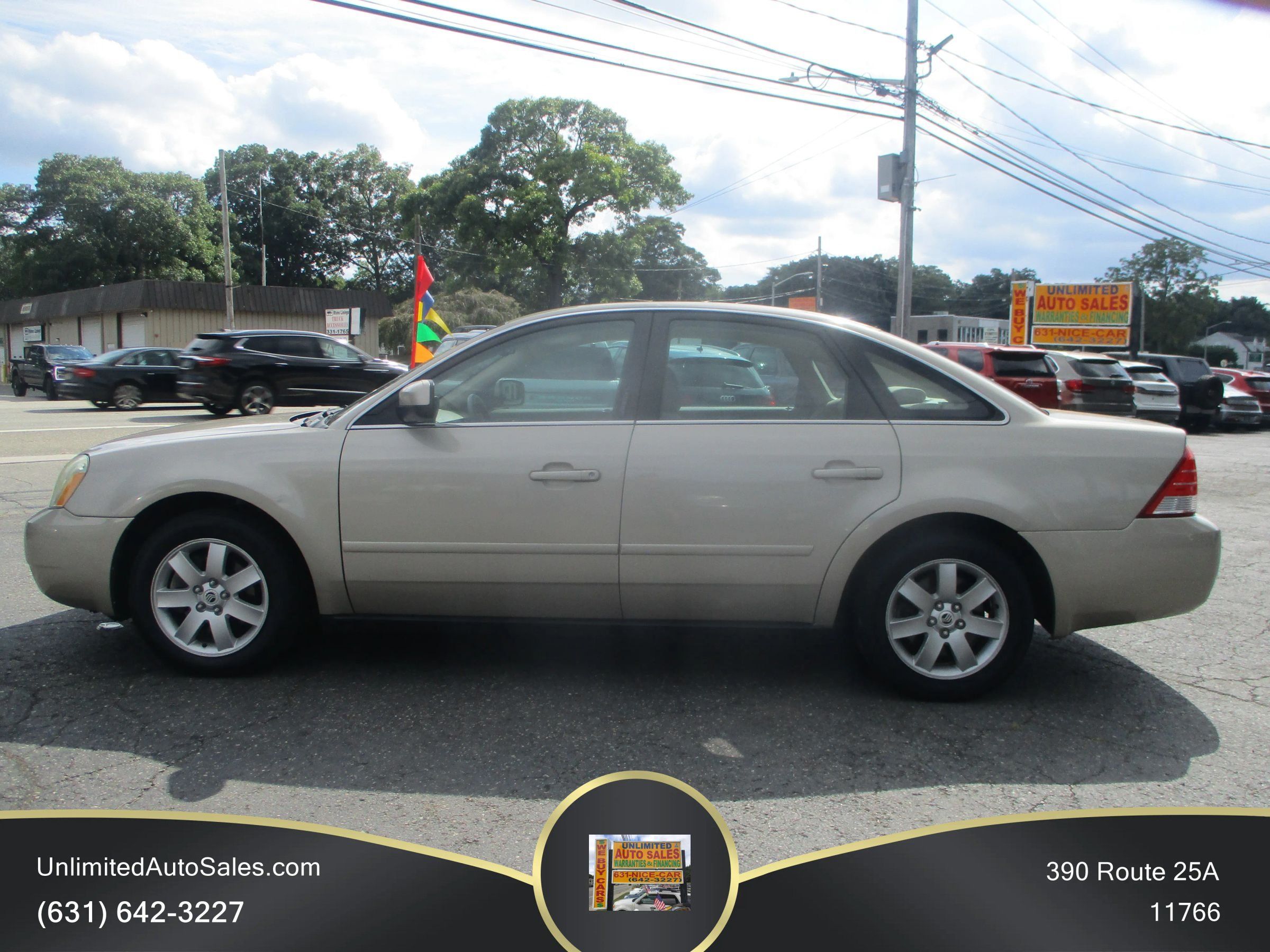 Used 2005 Mercury Montego Luxury FWD image 3
