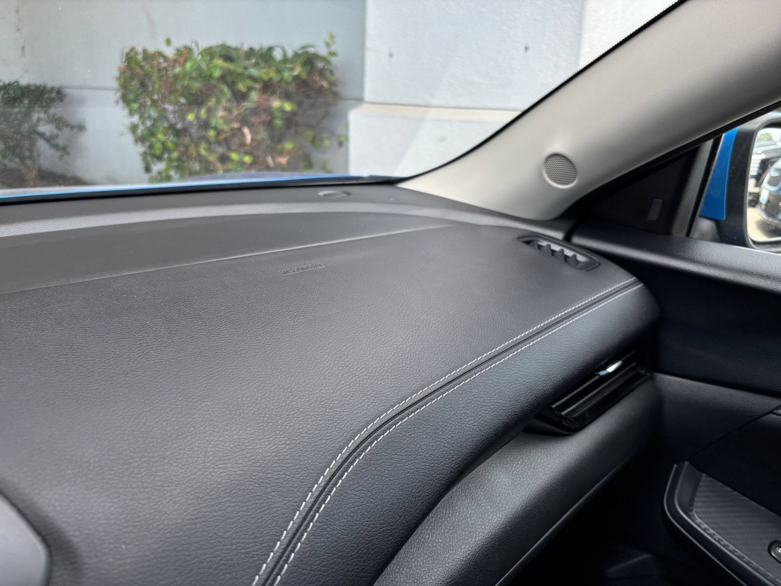 Used 2025 Nissan Sentra SV FWD image 33