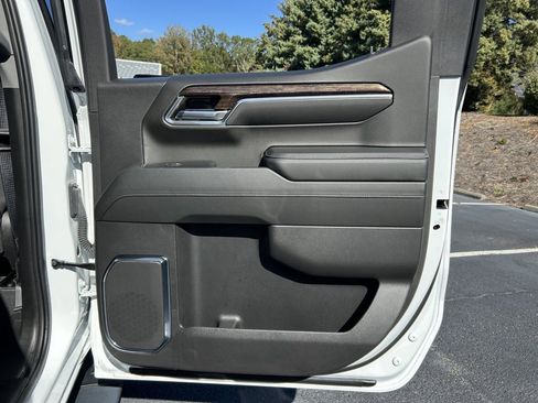 Used 2024 GMC Sierra 1500 Elevation image 52