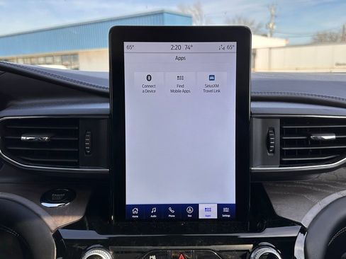 Used 2023 Ford Explorer Platinum w/ Technology Package image 37