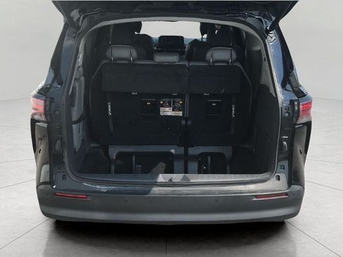 Used 2022 Toyota Sienna XLE FWD image 12