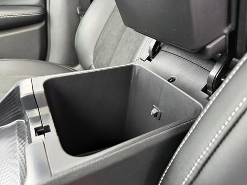 New 2025 Jeep Grand Cherokee Altitude image 26