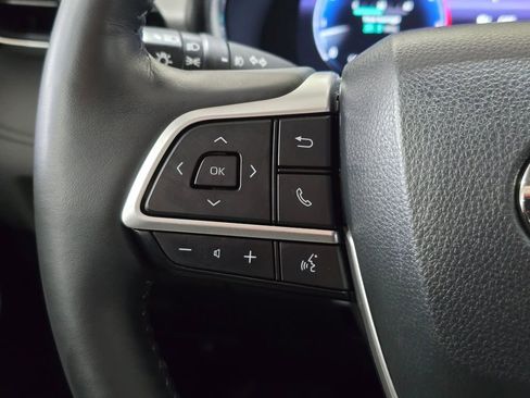 Used 2024 Toyota Highlander Platinum AWD/4WD image 19