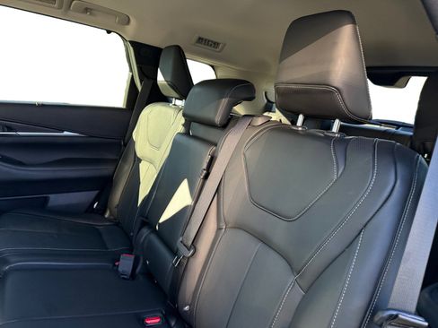 Used 2022 INFINITI QX60 Sensory w/ Vision Package image 16