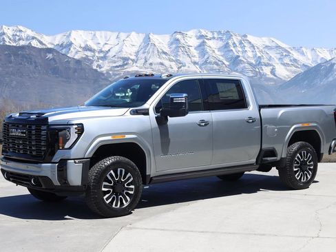New 2026 GMC Sierra 3500 Denali Ultimate AWD/4WD image 2