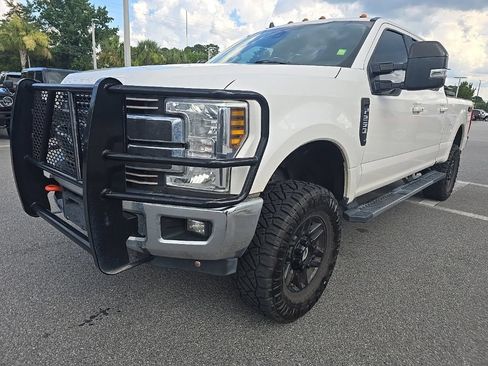 Used 2019 Ford F250 Lariat w/ Lariat Ultimate Package AWD/4WD image 4