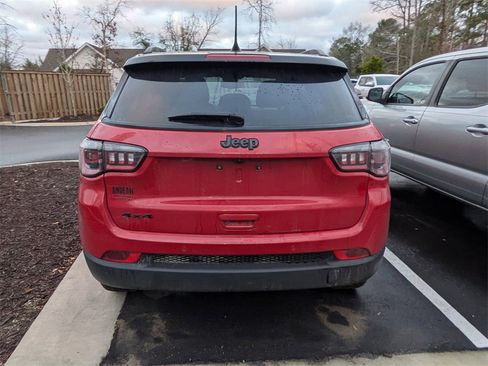 Used 2024 Jeep Compass Latitude w/ Convenience Group image 5