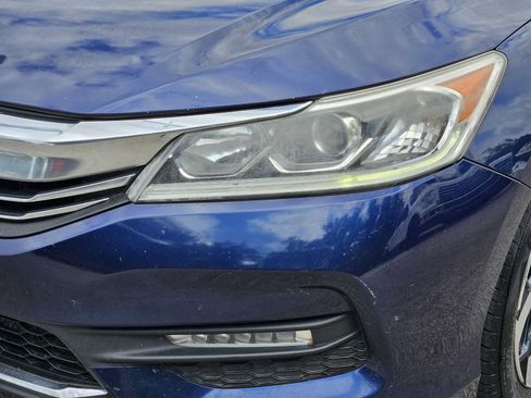 Used 2017 Honda Accord EX image 7