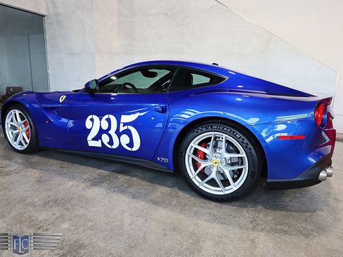 Used 2017 Ferrari F12 Berlinetta RWD image 5