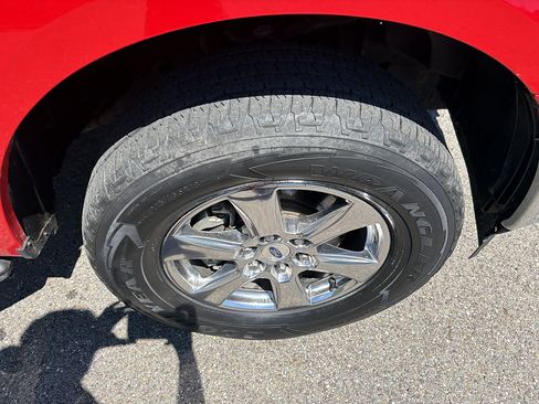 Used 2018 Ford F150 XLT w/ Equipment Group 302A Luxury AWD/4WD image 12