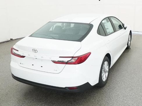 Used 2026 Toyota Camry LE FWD image 10