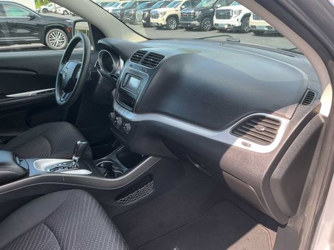 Used 2017 Dodge Journey SE FWD image 22