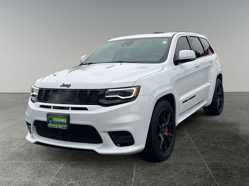 Used 2020 Jeep Grand Cherokee SRT image 3