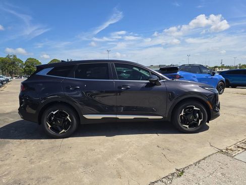 New 2026 Kia Sportage EX FWD image 9
