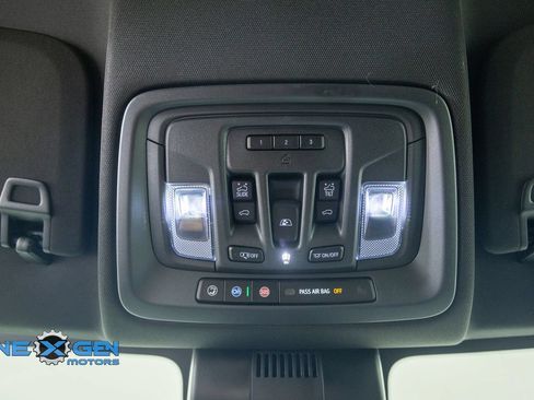 Used 2025 Chevrolet Silverado 1500 ZR2 w/ Technology Package AWD/4WD image 24