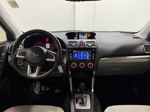 Used 2018 Subaru Forester 2.5i Premium w/ All-Weather Package image 9