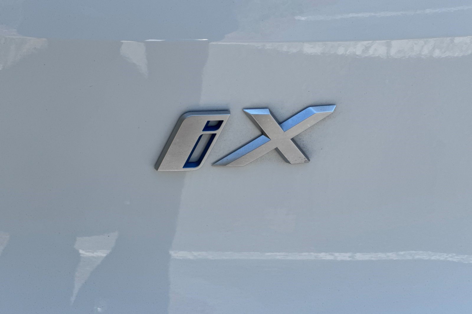 Certified 2023 BMW iX xDrive50 w/ Sport Package AWD/4WD image 40