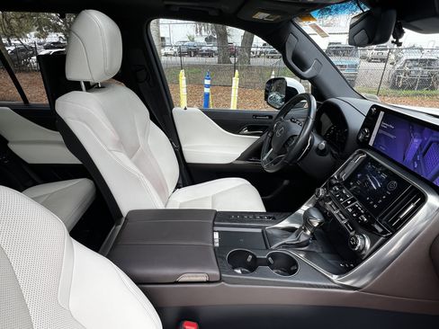 Used 2022 Lexus LX 600 4WD w/ Accessory Package (Z1) image 50