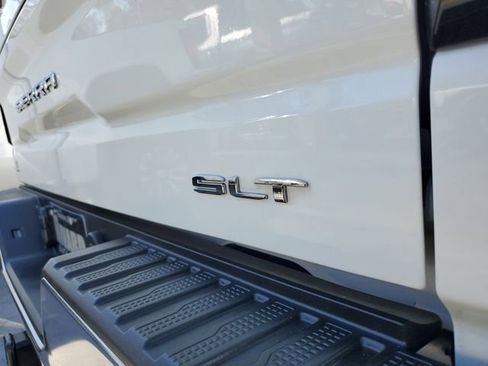 Used 2025 GMC Sierra 1500 SLT image 8