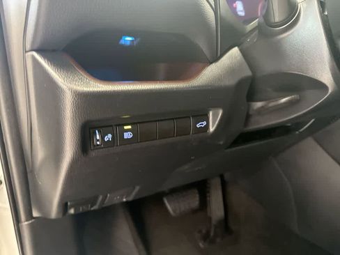 Used 2020 Toyota RAV4 Limited image 39