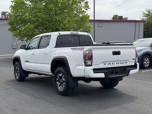 Used 2023 Toyota Tacoma TRD Off-Road w/ Technology Package AWD/4WD image 23