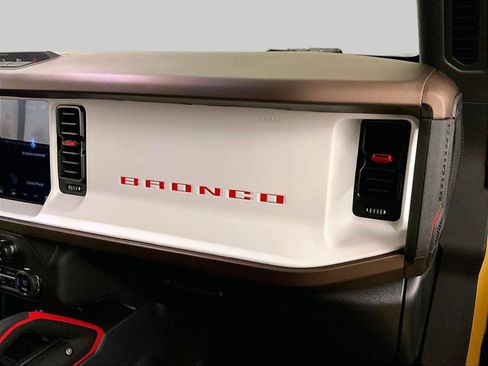 Used 2024 Ford Bronco Heritage Edition AWD/4WD image 15