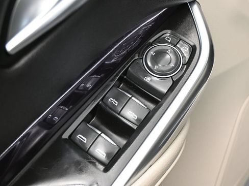 Used 2023 Cadillac XT4 Luxury FWD image 14
