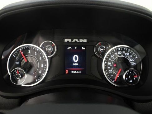 Used 2024 RAM 2500 Big Horn w/ Bed Utility Group image 10